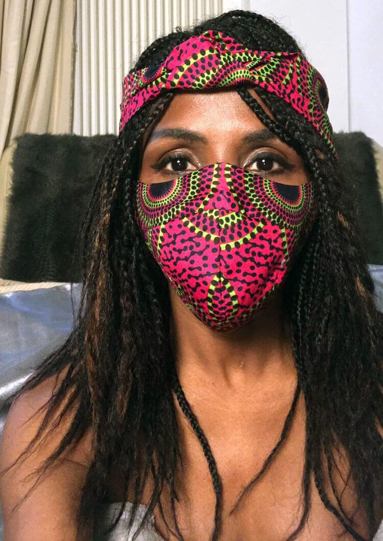 sinitta2Bwith2Bcolourful2Bfacemask