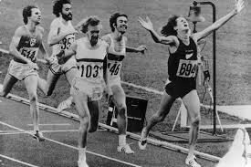 John walker r of new zealand winning the 1976 olympic 1500m title