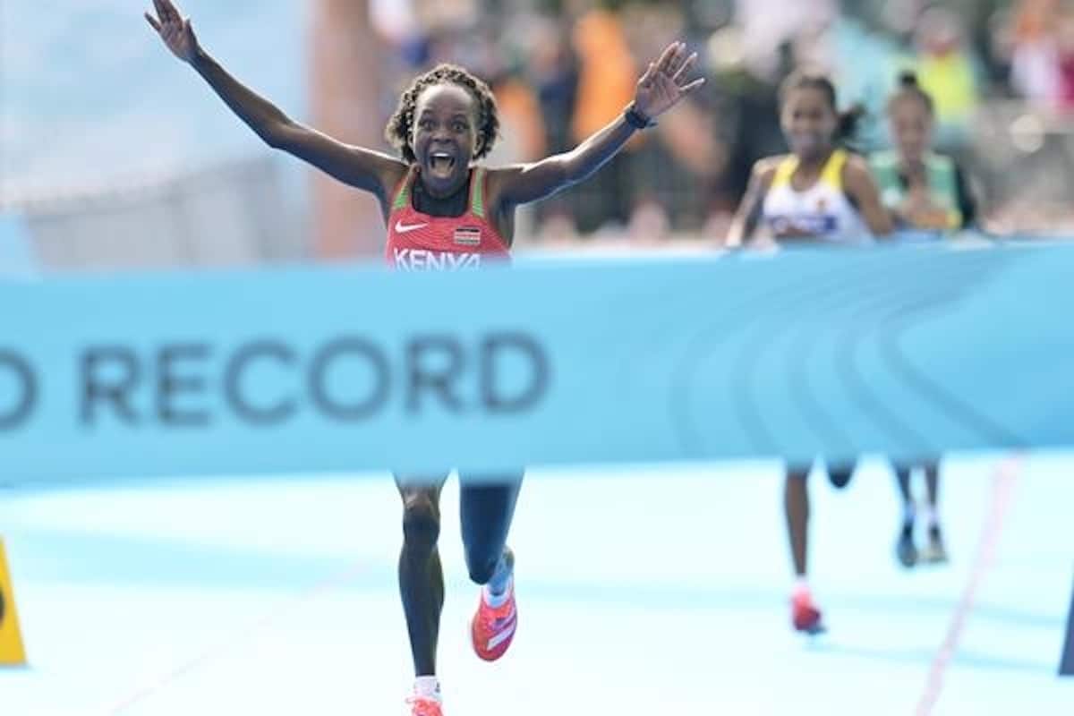 Jepchirchir breaks women-only world record