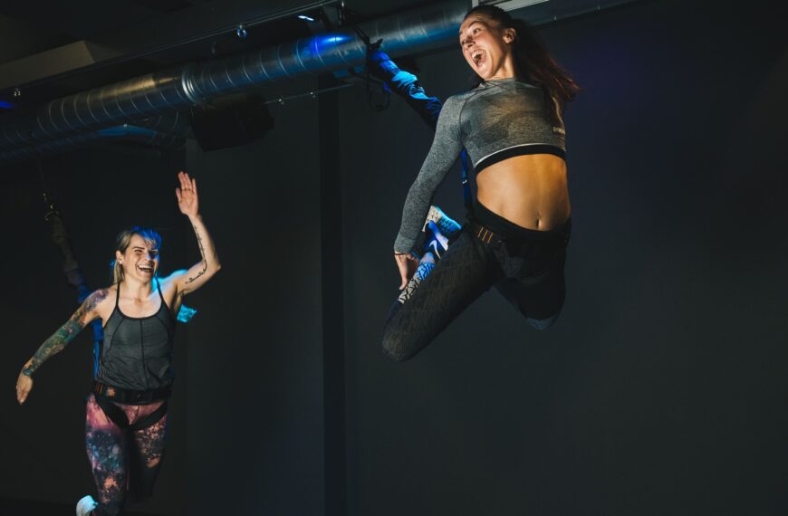 What Is The Mesmerising Bungee Fitness Trend And Should We All Be Trying It?