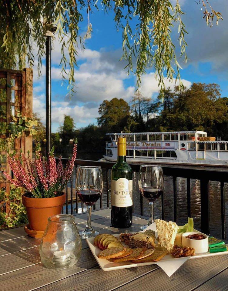 Outdoor dining in england 8