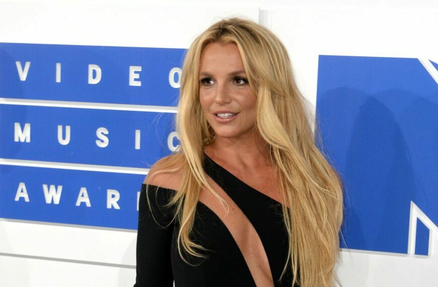 As Britney Spears ‘Announces Pregnancy’, What Is Perinatal Depression And How Can You Seek Help?