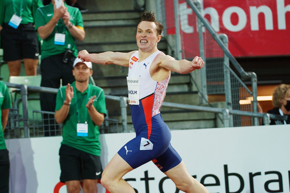 Karsten warholm breaks world 400m hurdles record