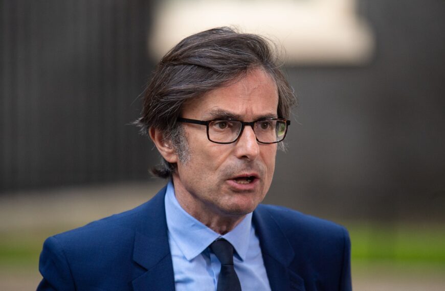 Robert peston on journalism, the pitfalls of social media, and why he is ‘deeply anxious about society’