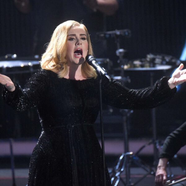 Even Adele Still Gets Floored By Nerves