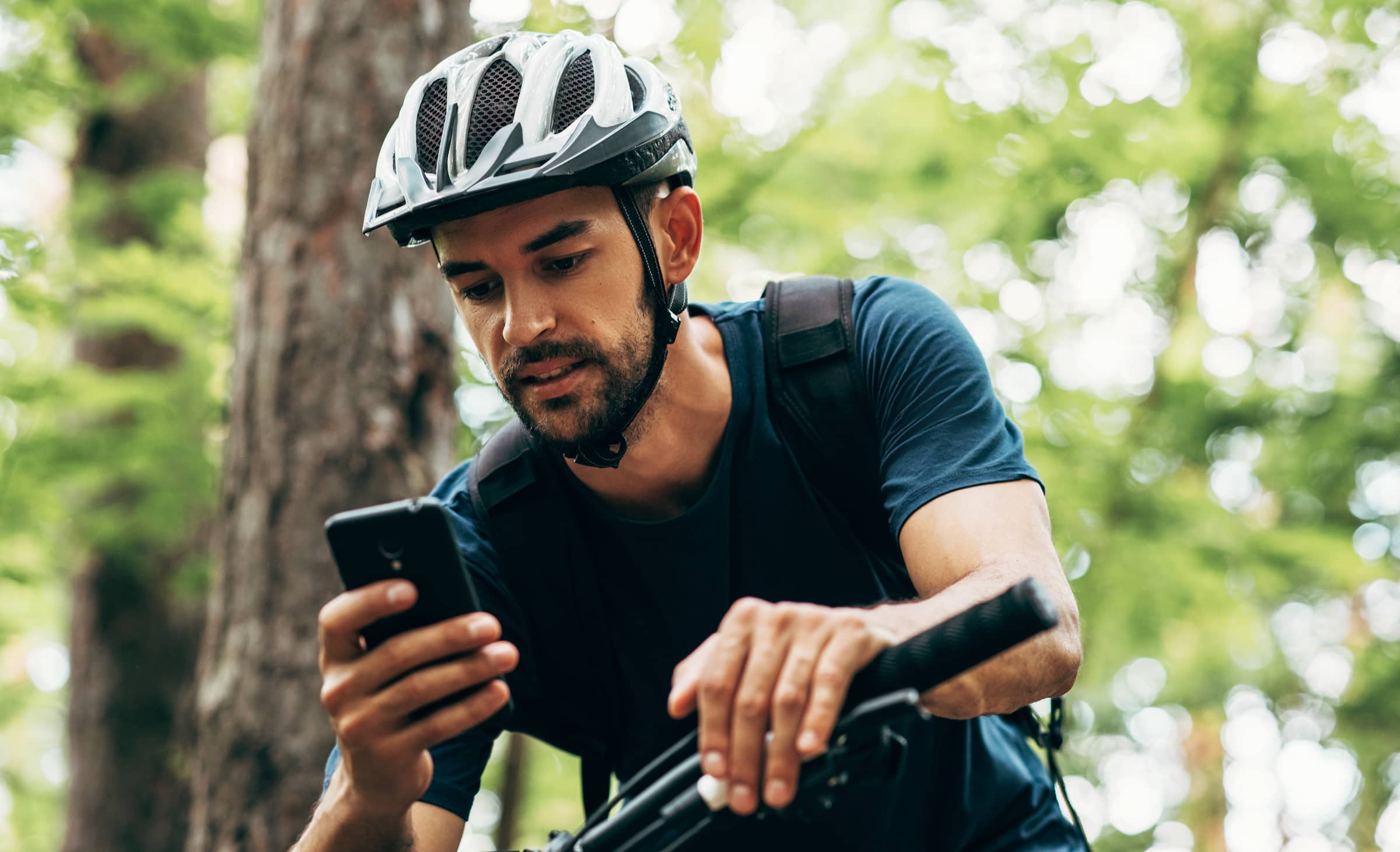 Tracking and navigating your fitness: top 3 cycling apps you need