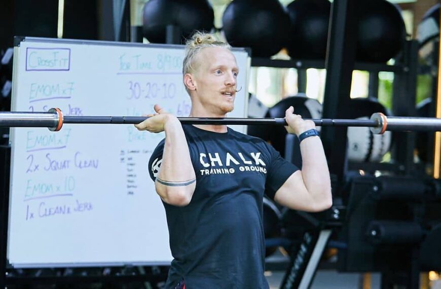 Chalk training ground hosts an olympic lifting seminar by coach luke tweddell