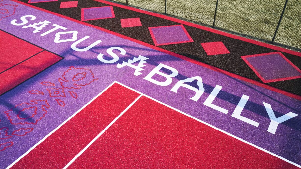 satou sabally basktetball court logo