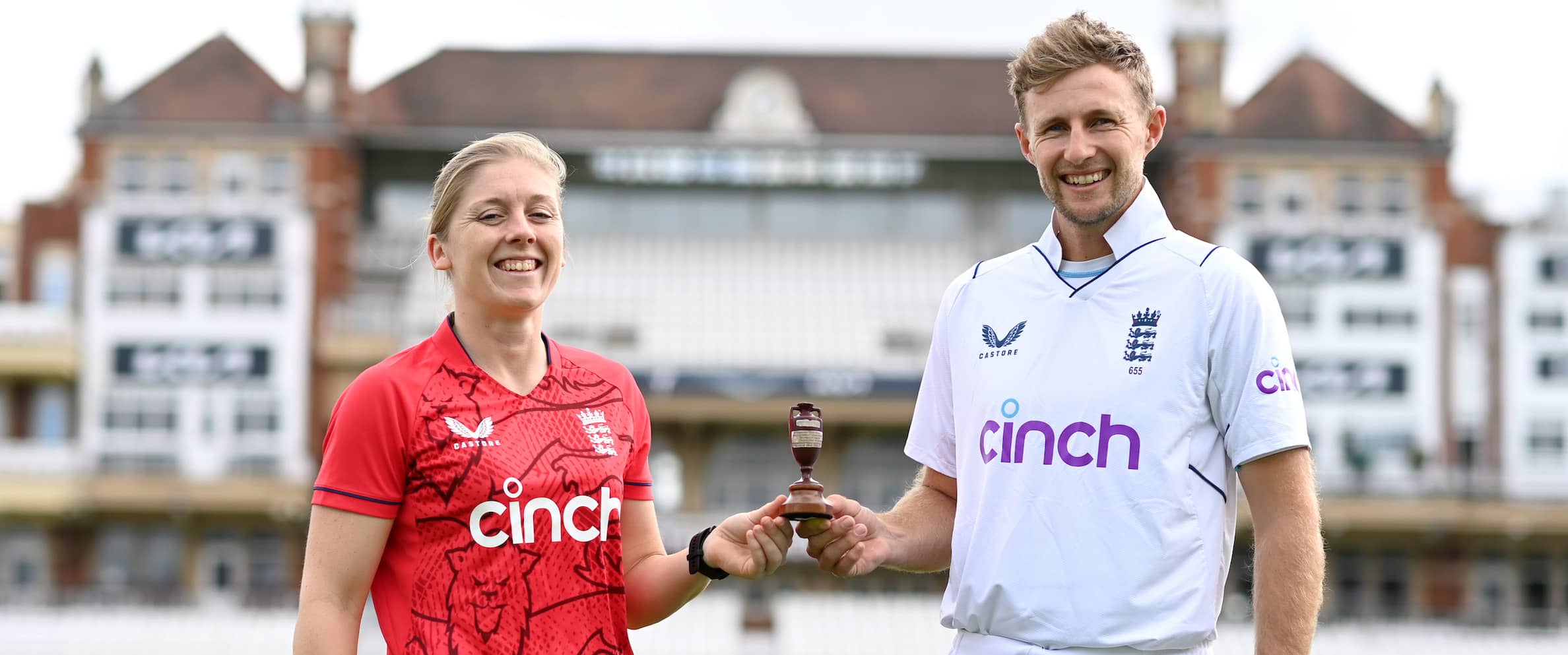 Heather knight and joe root with the ashes