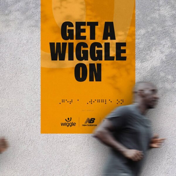 Wiggle and new balance bring first of their kind braille banners to the 2022 tcs london marathon